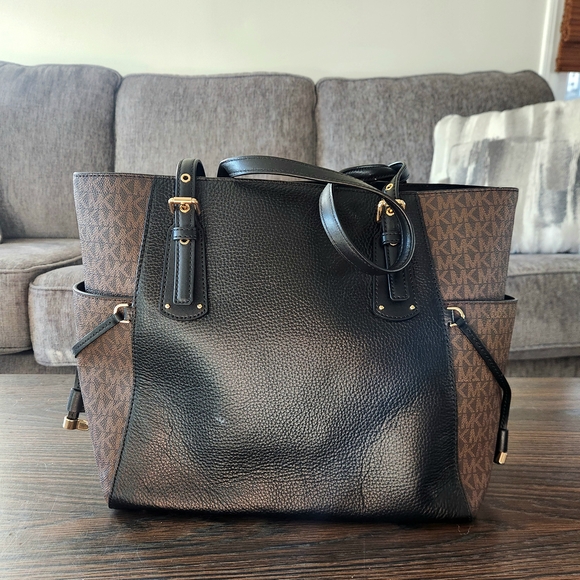 Michael Kors Black and Brown Leopard Print Tote Bag - Picture 4 of 11